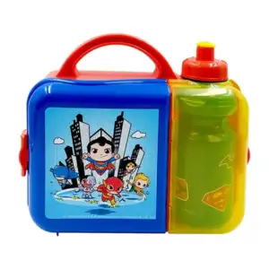 Lonchera de plástico con botella cantimplora y diseño de super amigos…