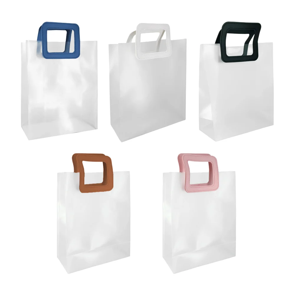 1pza bolsa para regalo transparente translúcida de plástico con agarradera de cuero sintético de color, 32x26x12cm, variedad de colores / ay-758xl