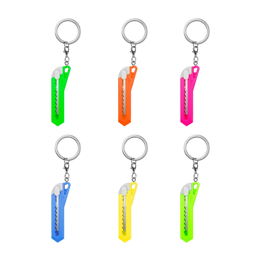 1pza Cutter llavero de plástico funcional, bicolor, con aro para llaves, variedad de colores / f1284