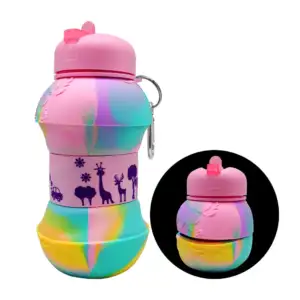 Botella retráctil de silicón multicolor con relieves y franja con dis…