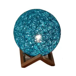 Lámpara decorativa con forma esférica, diseño de tipo estambre y base…