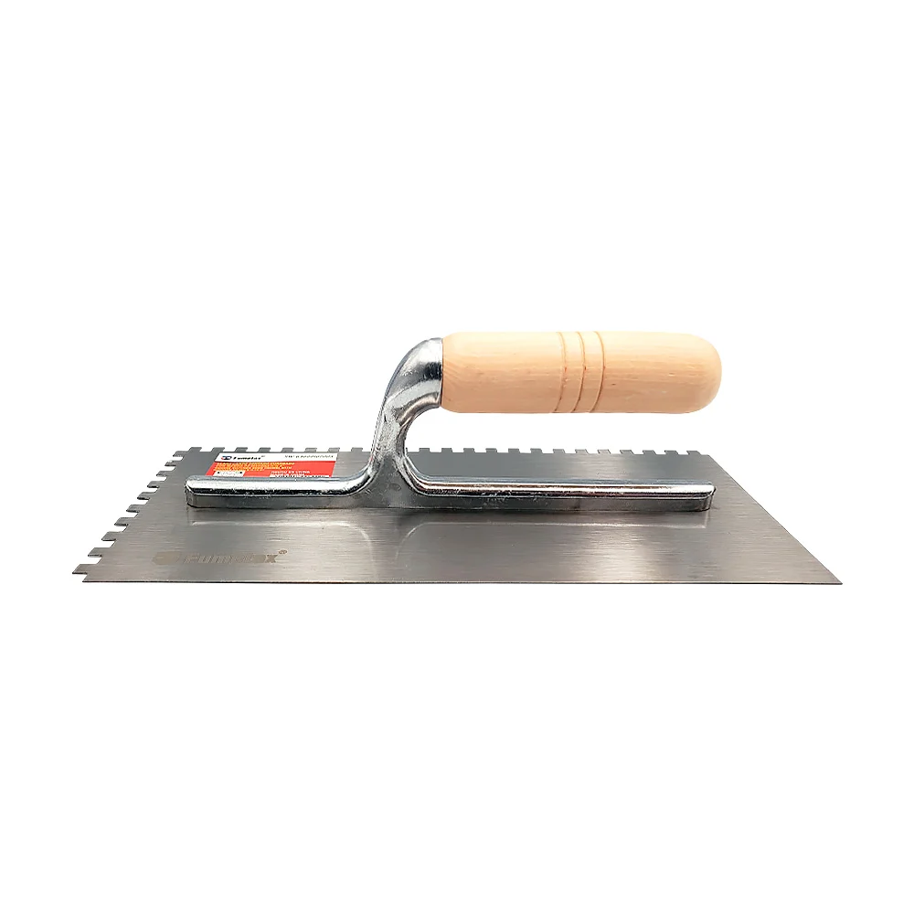 Llana canto cuadrado dentado 28x12.5cm con mango de madera / fumetax / sw-64020107003