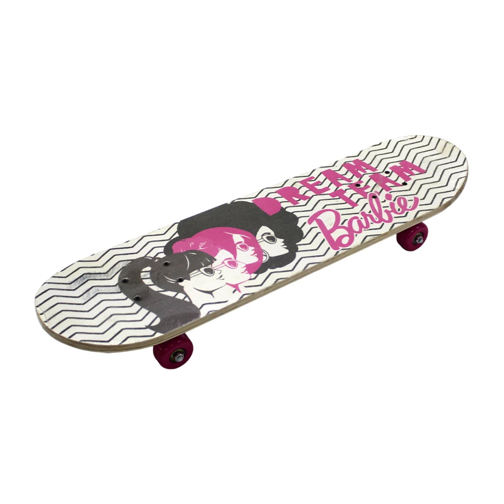 Patineta de madera mediana de 71x20cm con 4 ruedas y diseño de barbie / grl pwr / t378316