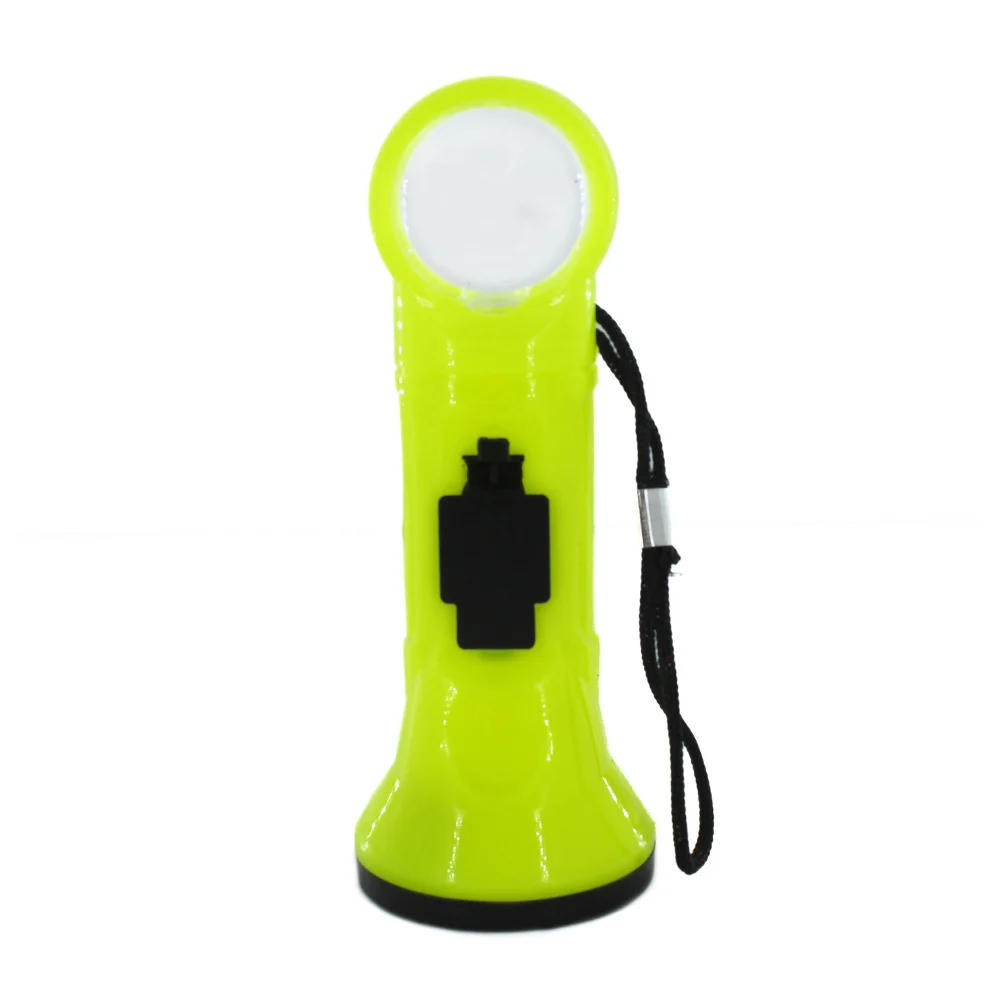 1pza Mini linterna de plastico, con lupa, correa, y funcion a pilas, variedad de colores / 3-lr1130 / hw209