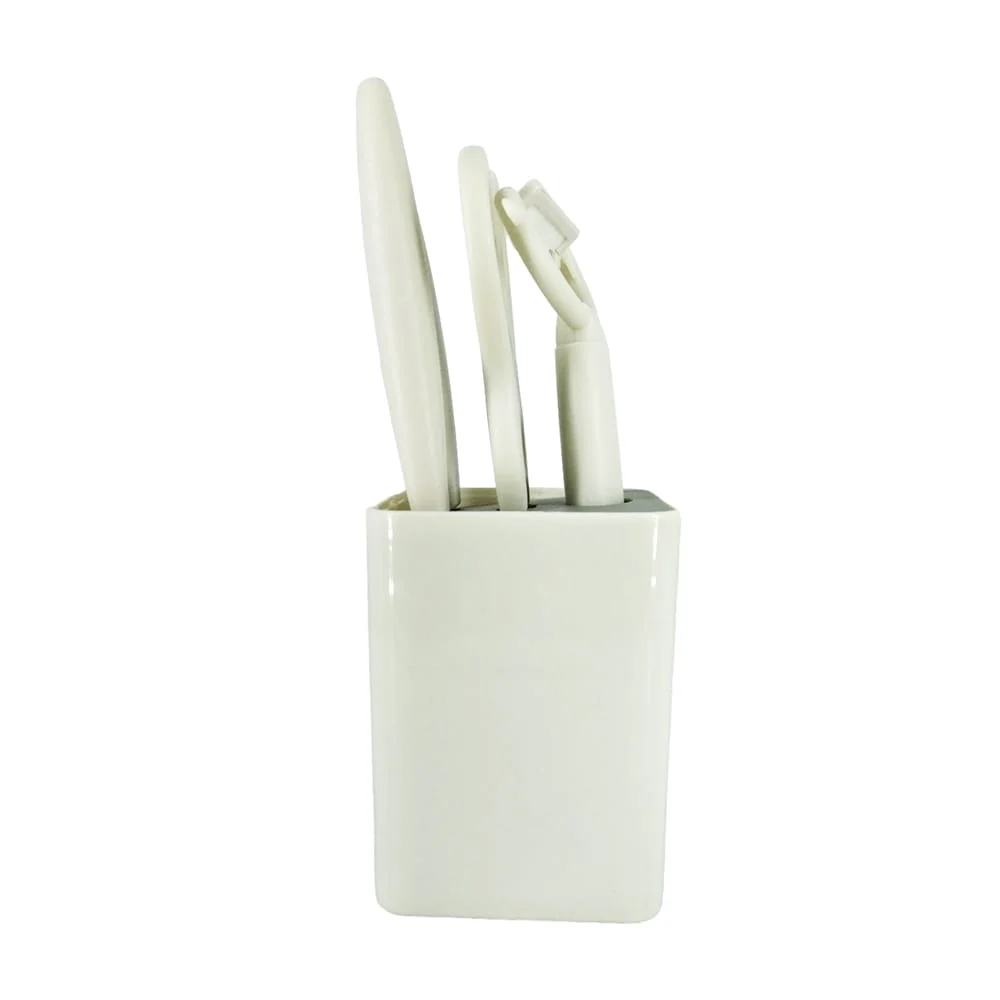 Kit de cocina con 2 cuchillos, tijeras, pelador y base de plástico / kitchen gadget