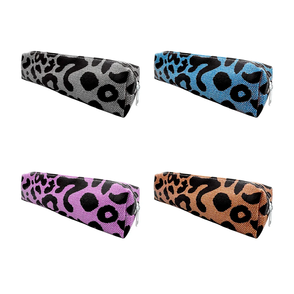 1pza Lapicera mediana rectangular con cierre y estampado de manchas – animal print, variedad de colores / 21x5x3cms / b3186