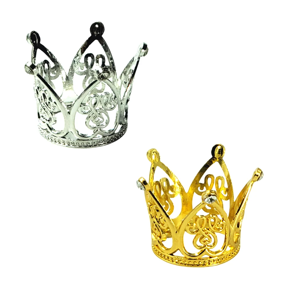 1pza Corona metálica de 5 puntas en forma de corazones, con detalles en pedrería, variedad de colores / bt-2552