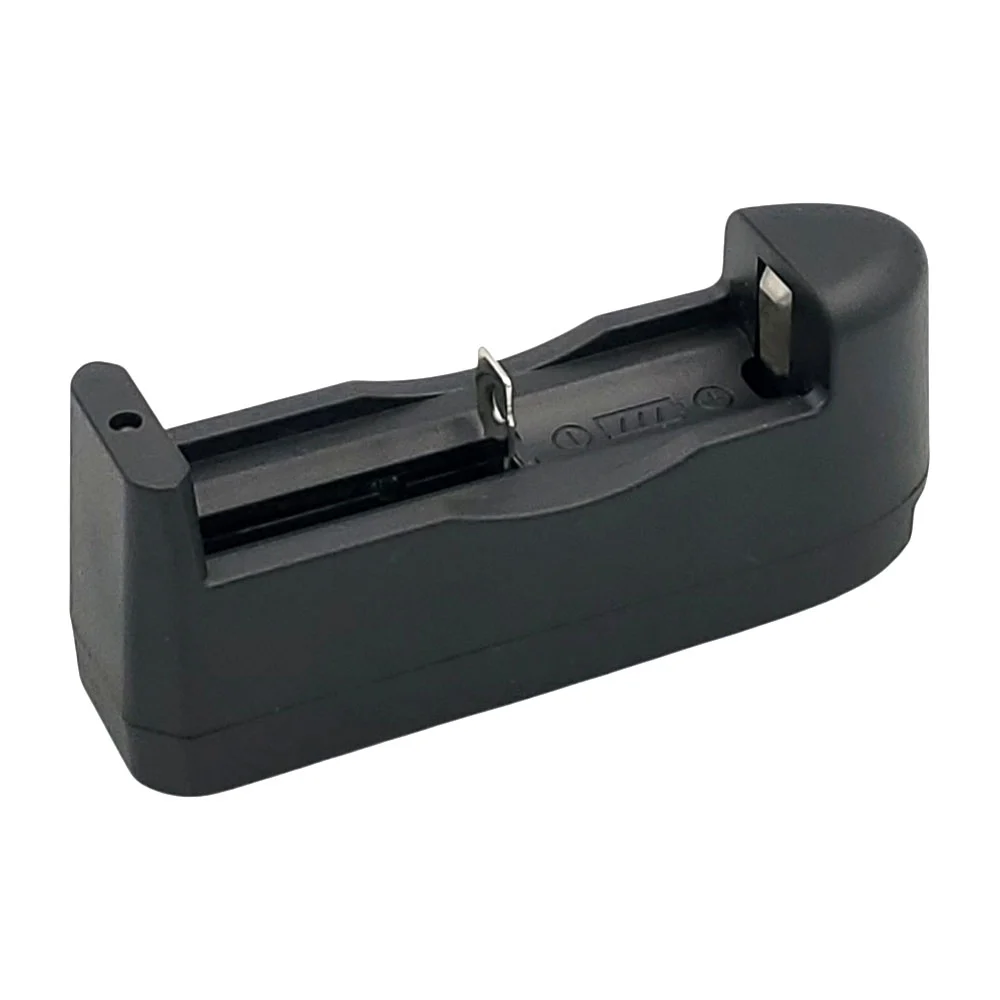 Cargador universal para batería recargable con enchufe para tomacorriente e indicador led / c-1