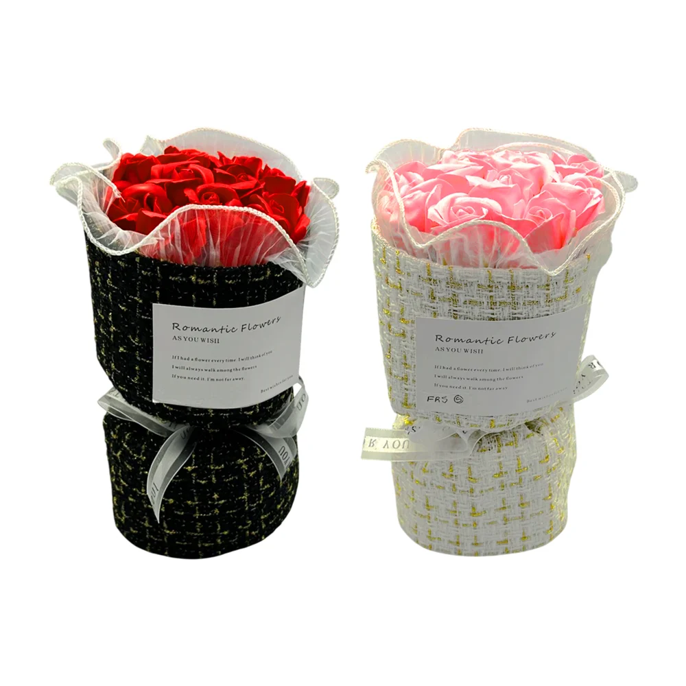 Ramo de 11 rosas artificiales con base en forma de copa y listón just for you, variedad de colores / romantic flowers