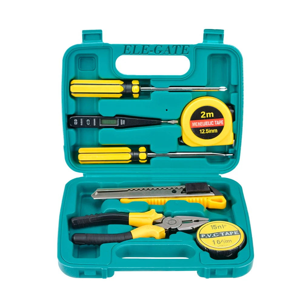 Estuche / juego de herramientas con 7 pi...