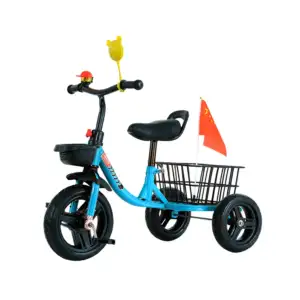 Triciclo con 3 ruedas y canasta de plástico en la parte de atrás, var…