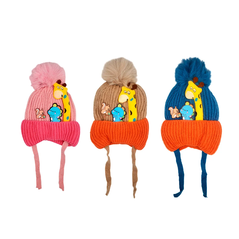 1pza Gorro infantil afelpado tipo tejido con pompón, figura de ardilla, dinosaurio y jirafa, variedad de colores / lu7157
