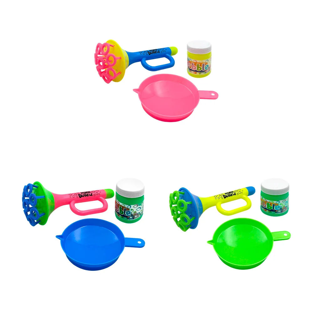 Blíster de juguetería con 1 dispensador de burbujas tipo trompeta con base de plástico y bote de jabón, variedad de colores / horn bubble / 4838-1