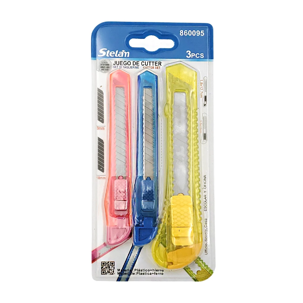 Paquete con 3 cutters en 2 medidas diferentes, colores surtidos / 860095