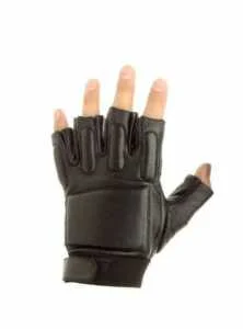 variedad de guantes tácticos