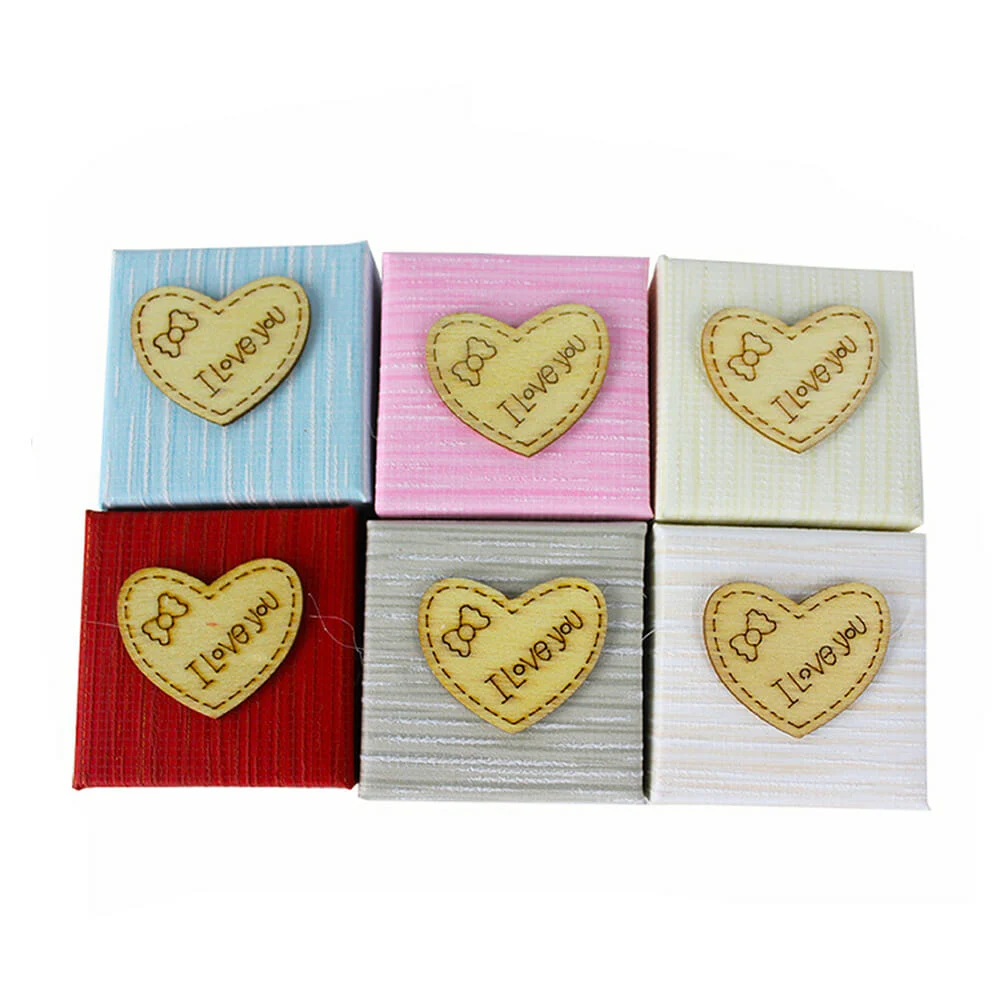 1pza Mini caja con diseño brilloso y rayas para regalo 5x5x3.5cm, variedad de colores / i love you / con corazon de madera / mini cajita