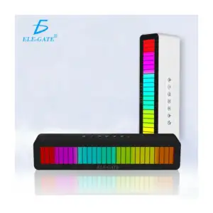 Bocina inalámbrica rectangular, con botones de reproducción e ilumina…
