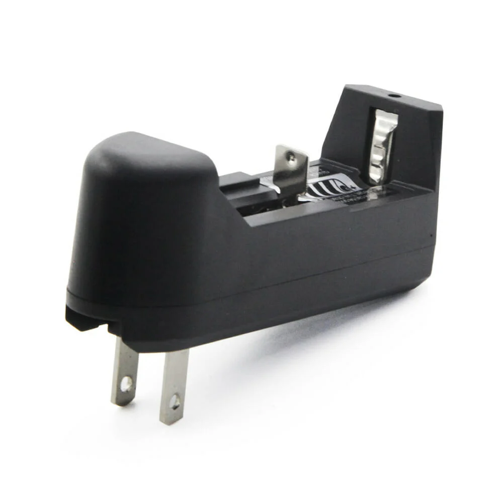 Cargador universal de baterías recargables / ch.70