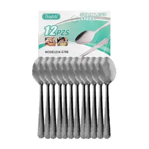 Paquete con 12 cucharas metálicas para uso doméstico y relieve decora…