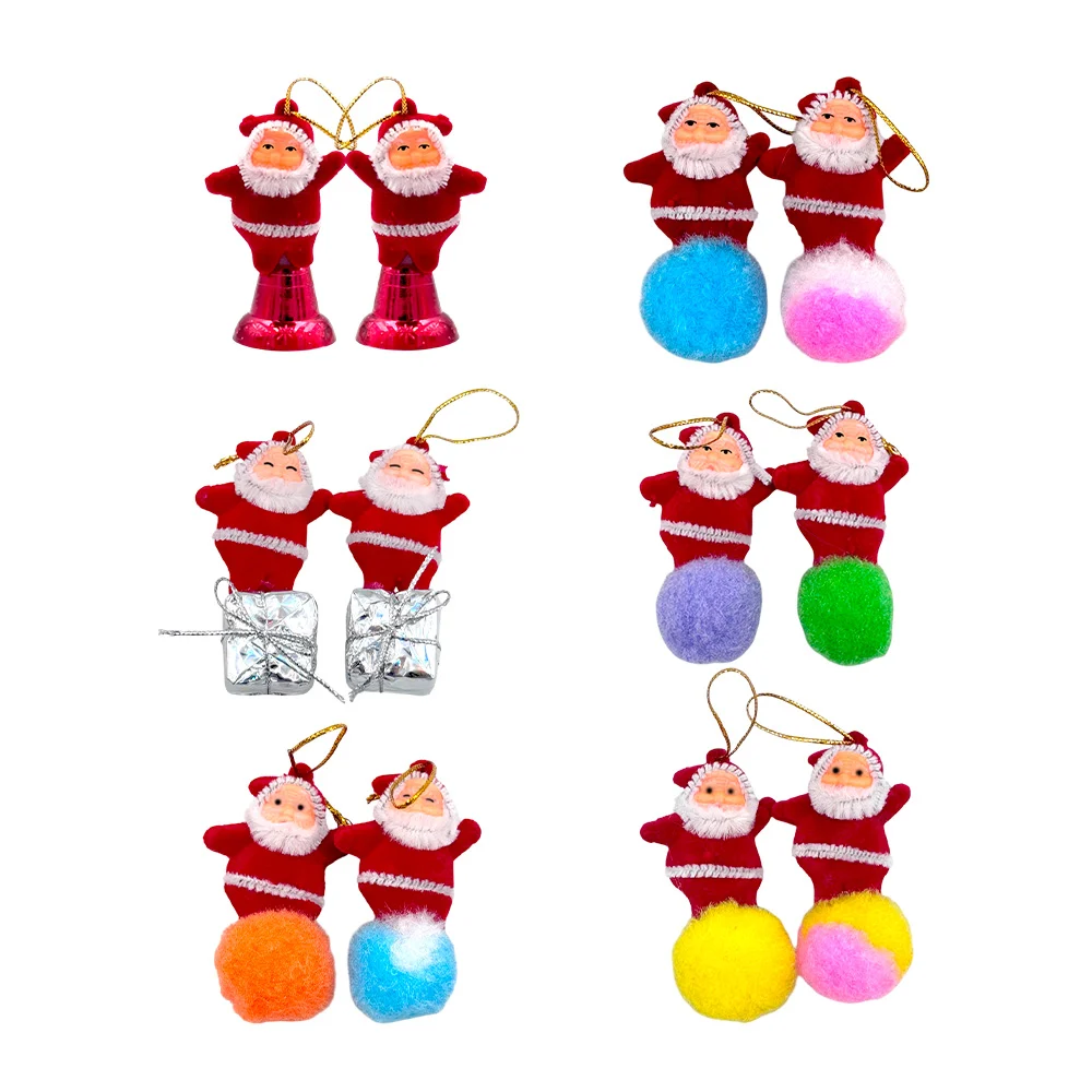 Blíster con 2 adornos navideños colgantes pequeños, con regalos y santa claus