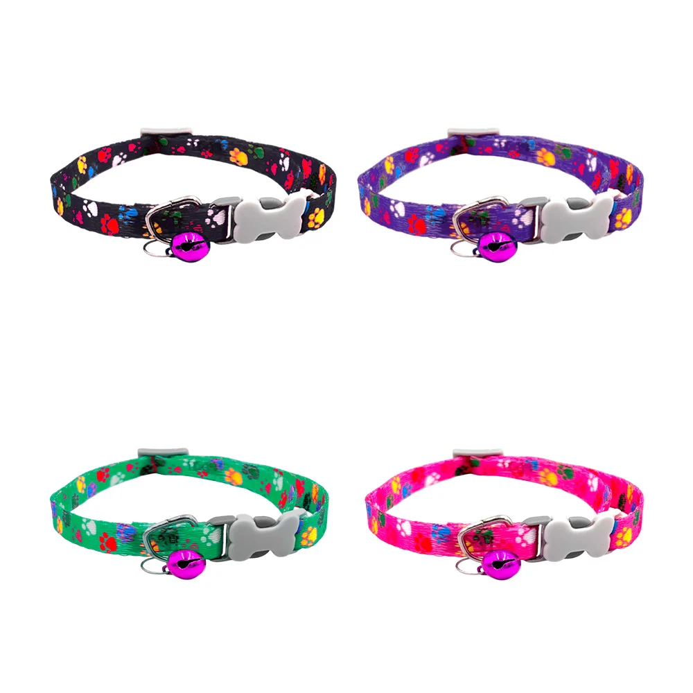 1pz collar pequeño con estampado de huellitas y broche de hueso, color surtido