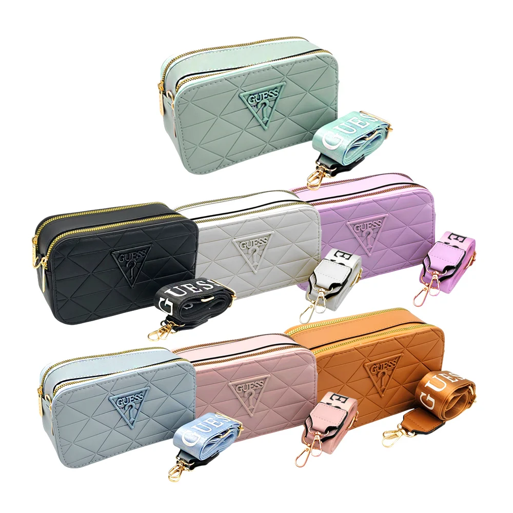 Bolsa de mano rectangular con 2 cierres dorados y correa de monograma