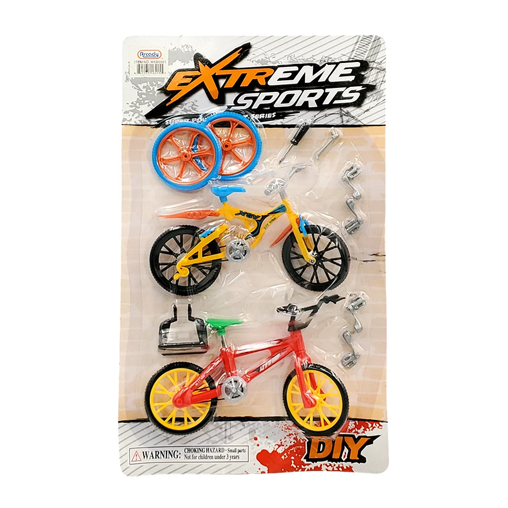 Blíster de dos mini bicicletas deportivas plásticas con piezas intercambiables