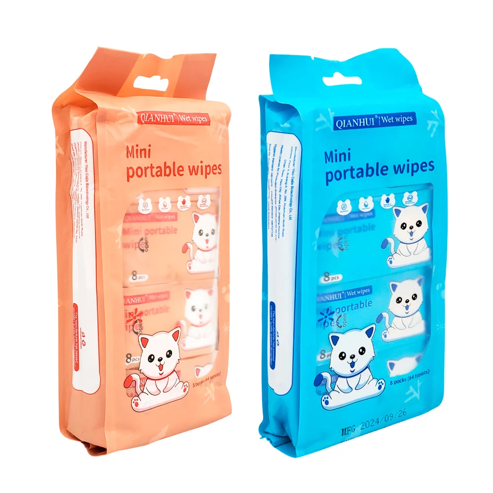 Bolsa con 8 mini paquetes de 64 toallitas húmedas / mini portable wipes